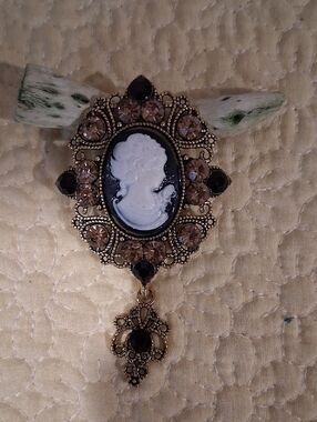 Vintage-Inspired Cameo Brooch in Black, White and Gold